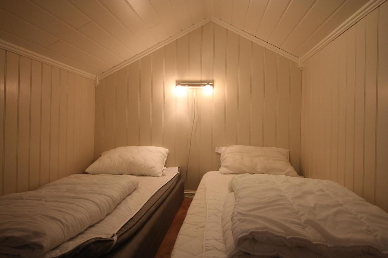 Gjerdset Turistsenter Holiday home Isfjorden